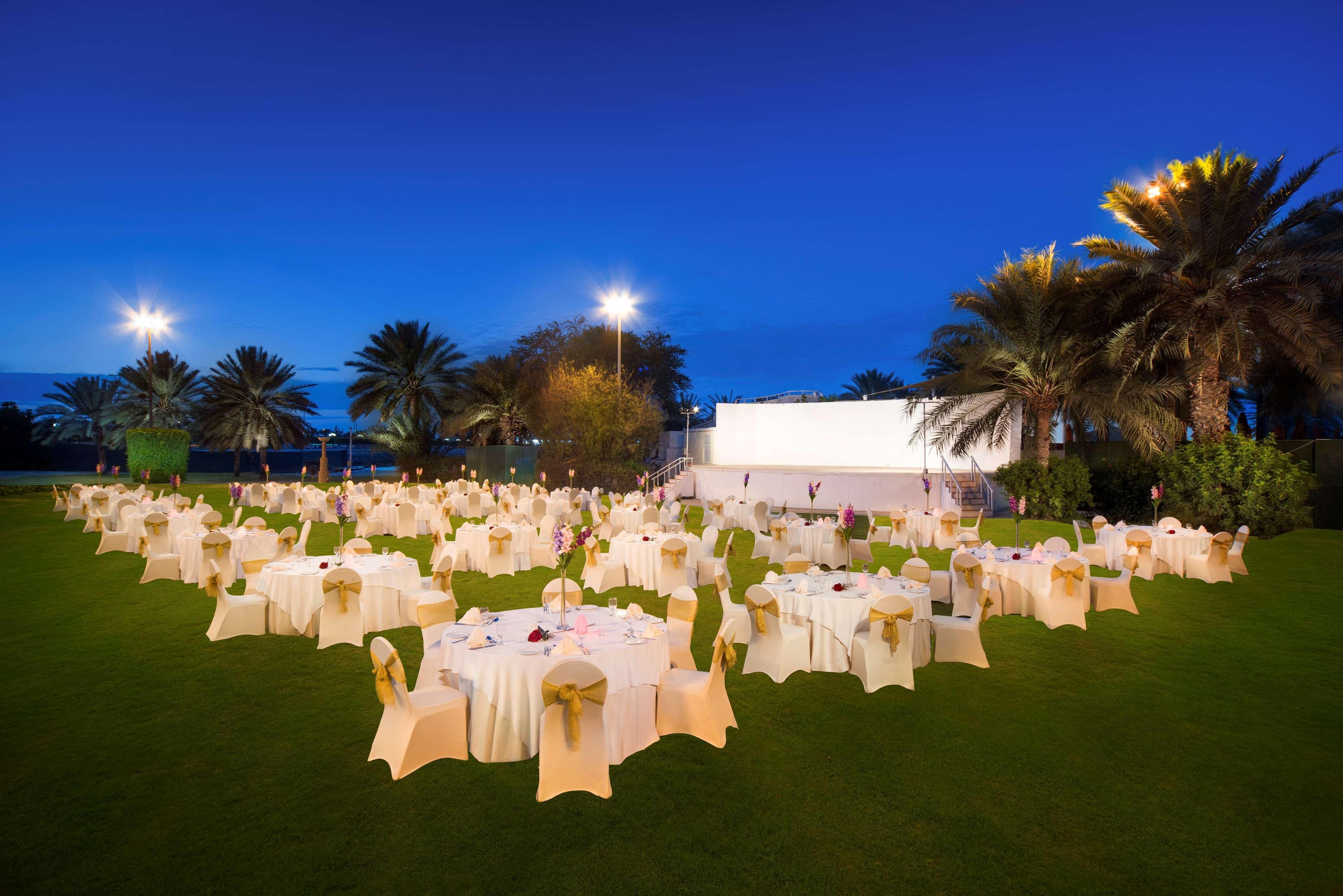 Radisson Blu Hotel & Resort, Abu Dhabi Corniche Exterior foto